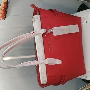 NWT MICHAEL KORS RED TOTE BAG